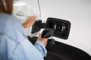 Kitajska globalna vodja električnih vozil. Kupljenih več primerkov kot v 51 državah skupaj.