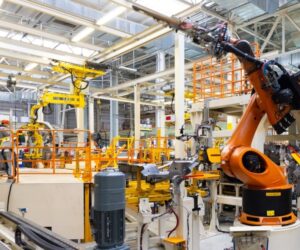 Črni oblaki nad avtomobilsko industrijo. Kaj pričakujejo proizvajalci avtomobilskih delov?